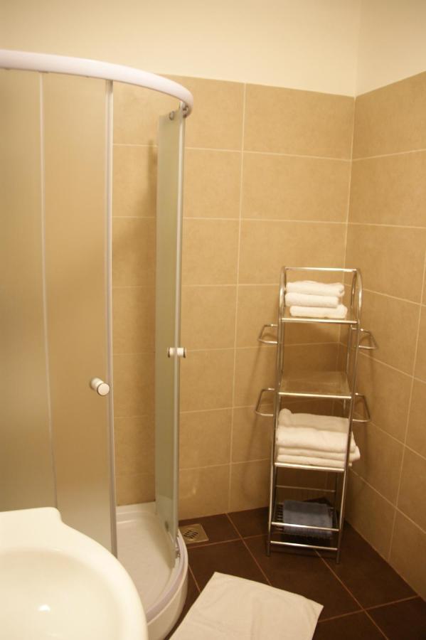 Apartman Ivana พูลา ภายนอก รูปภาพ