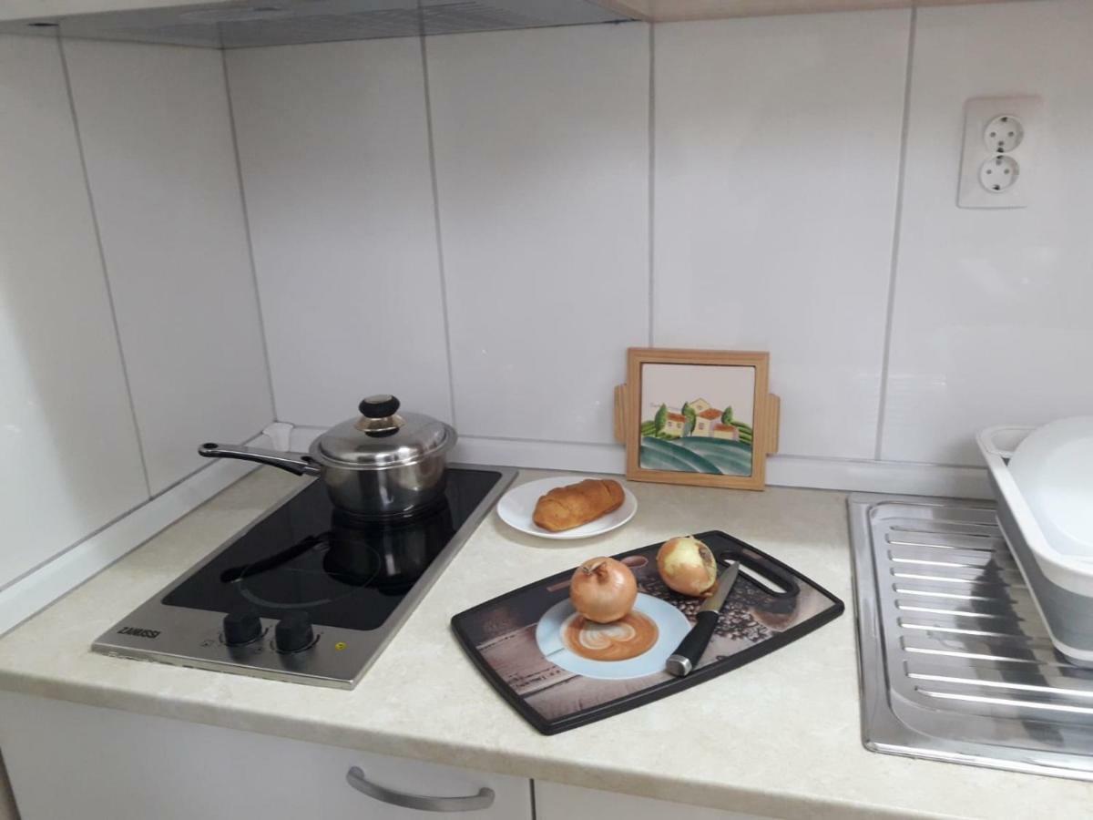 Apartman Ivana พูลา ภายนอก รูปภาพ